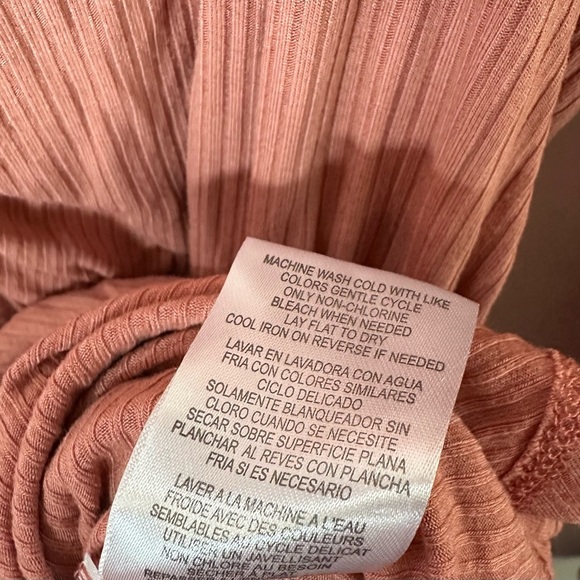 Steve Madden Ribbed Button Front Long Sleeve Top Ruched Front Mauve Size M - Picture 8 of 8